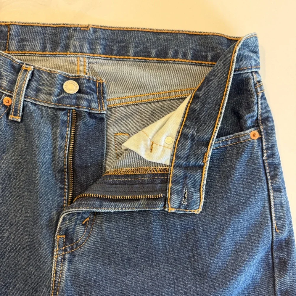 Levis 505 Regular Fit Straight Leg Jeans Medium Wash Blue 31x36 00505-4886